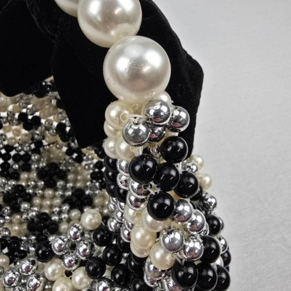 Elegant Black and White Beaded Women's Bag - Picture 4 of 11